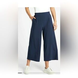 Athleta Brooklyn Wide Leg Crop Size 6 Navy NWOT
